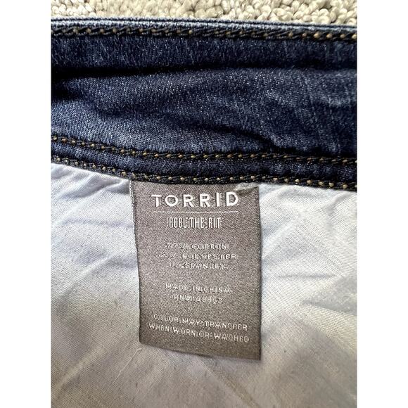Torrid Jeans Womesn 18W SHORT Bootcut Luxe Slim Boot Mid-Rise Bootcut 18WP 18WS - Picture 11 of 11